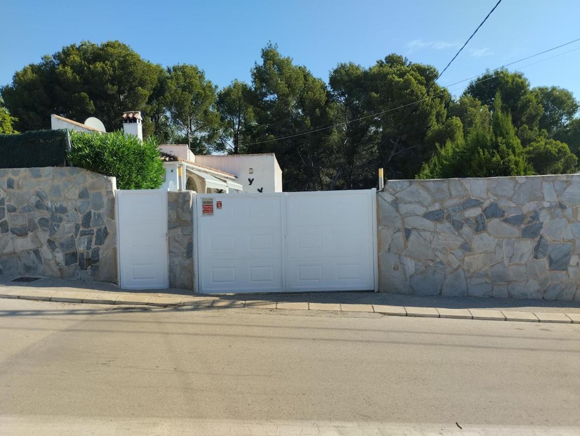 El Romarel Bed & Breakfast L'Alfas del Pi Exterior photo